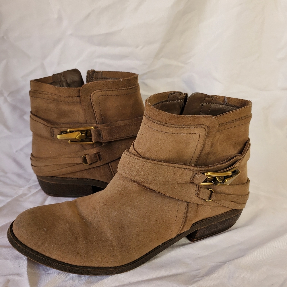 ◇ Fergalicious Brown Faux Suede Ankle Booties Size 9 Brass Hardware
